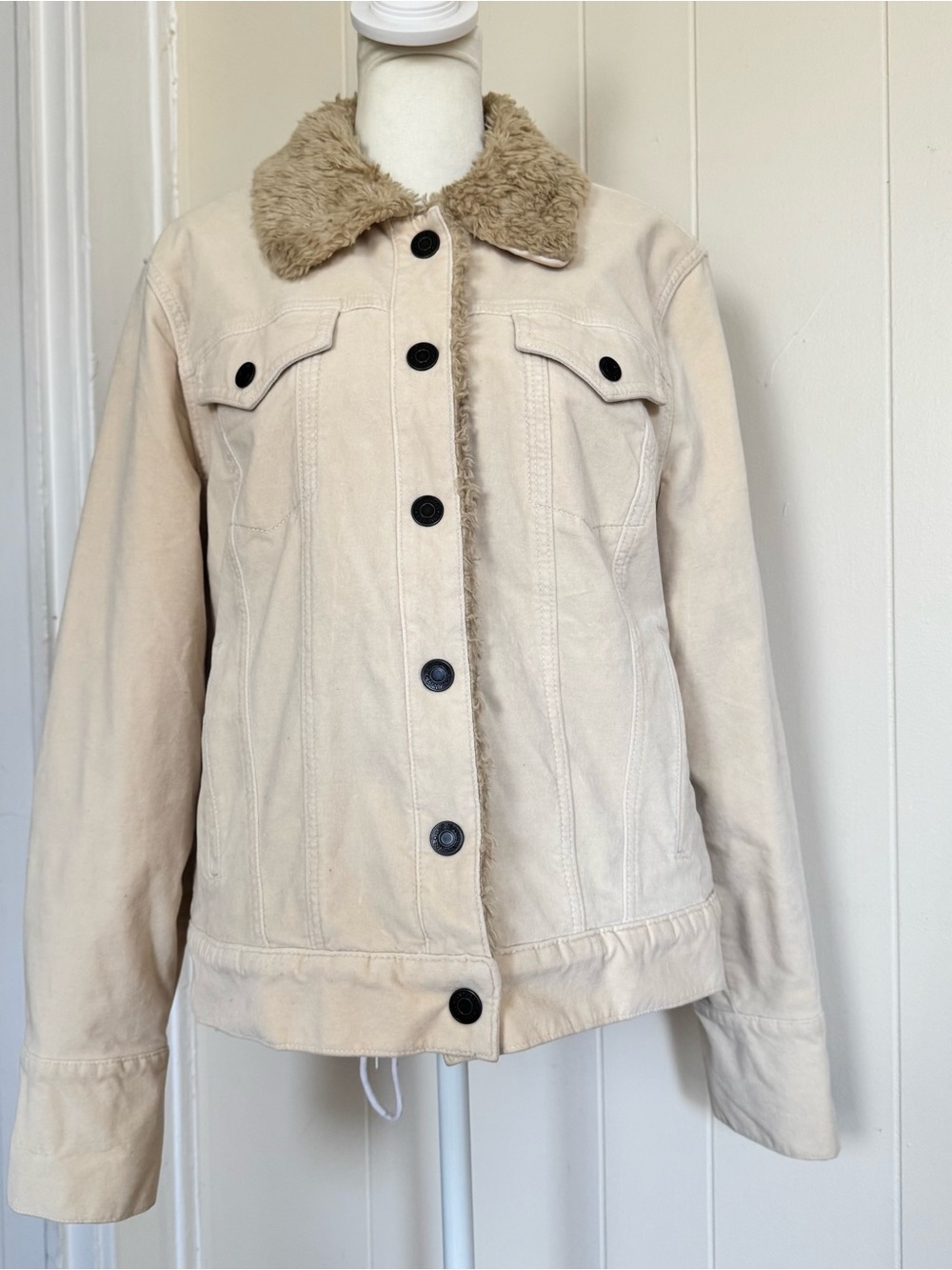 GAP Cream Sherpa-Trim and Lined Snap Button Front Corduroy Jacket size Large